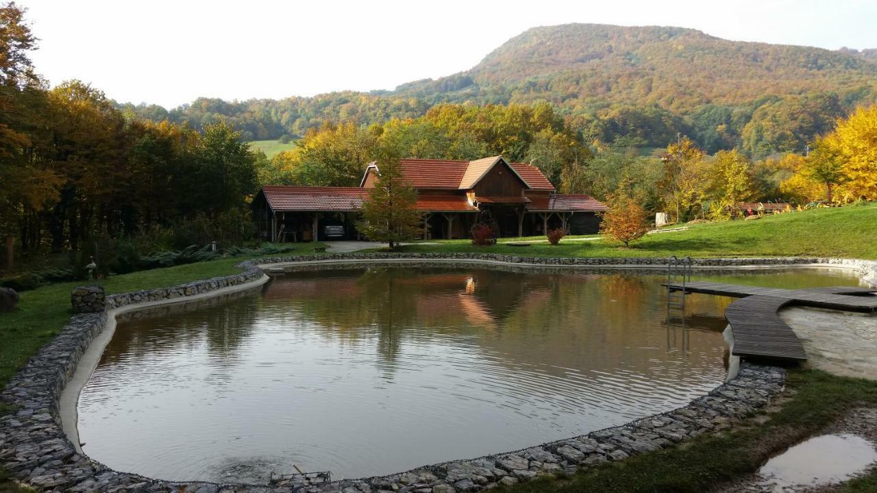 Country House With A Pool In Medvednica Nature Park Zagreb Eksteriør billede