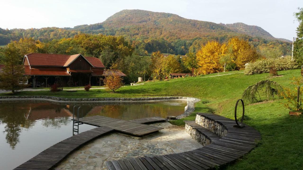 Country House With A Pool In Medvednica Nature Park Zagreb Eksteriør billede
